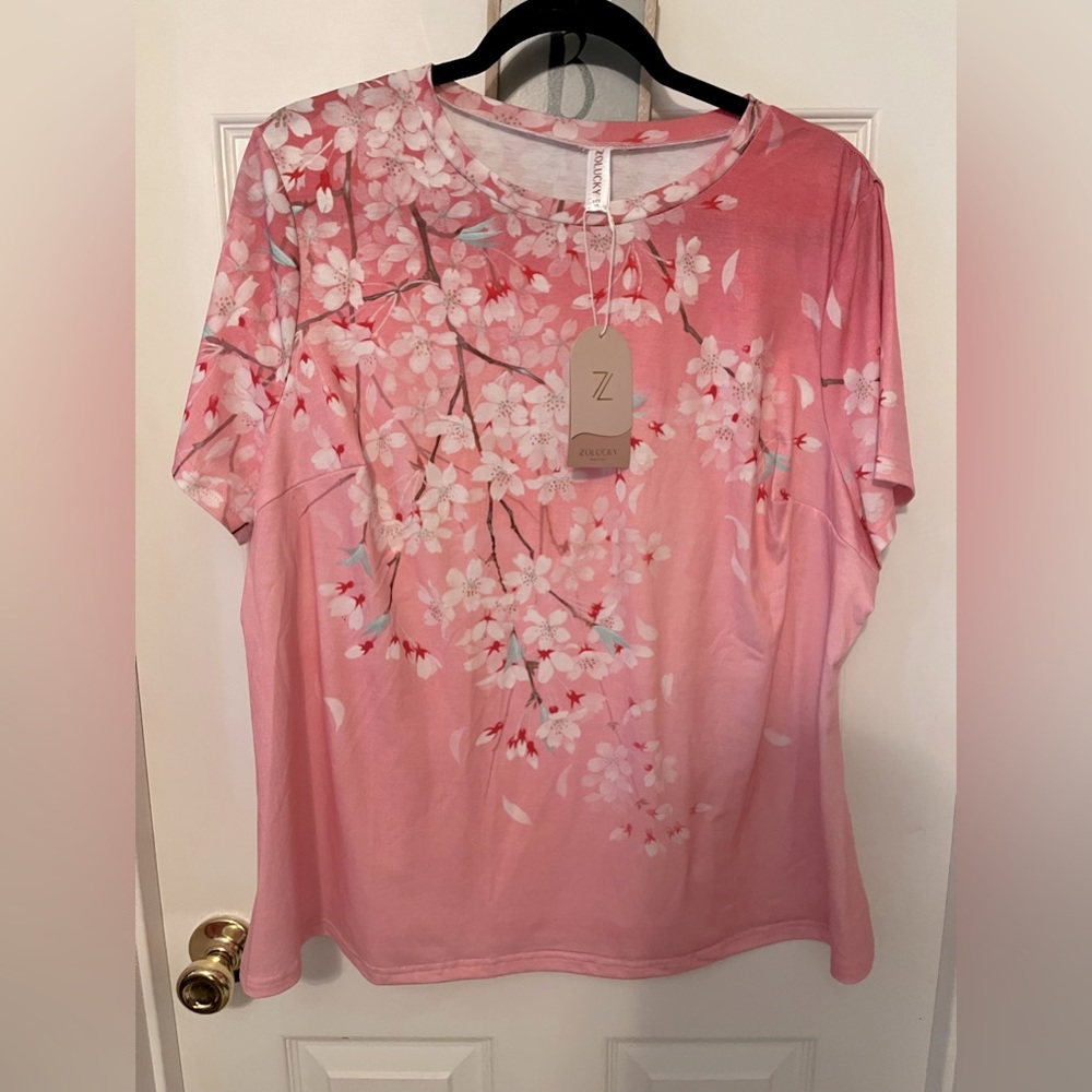 Zolucky pink cherry blossom print, short sleeve top size 1X, NWT